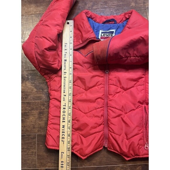 Levis Vintage Red Croped Puffer Ski Jacket Made In USA Size 12 - Picture 8 of 16